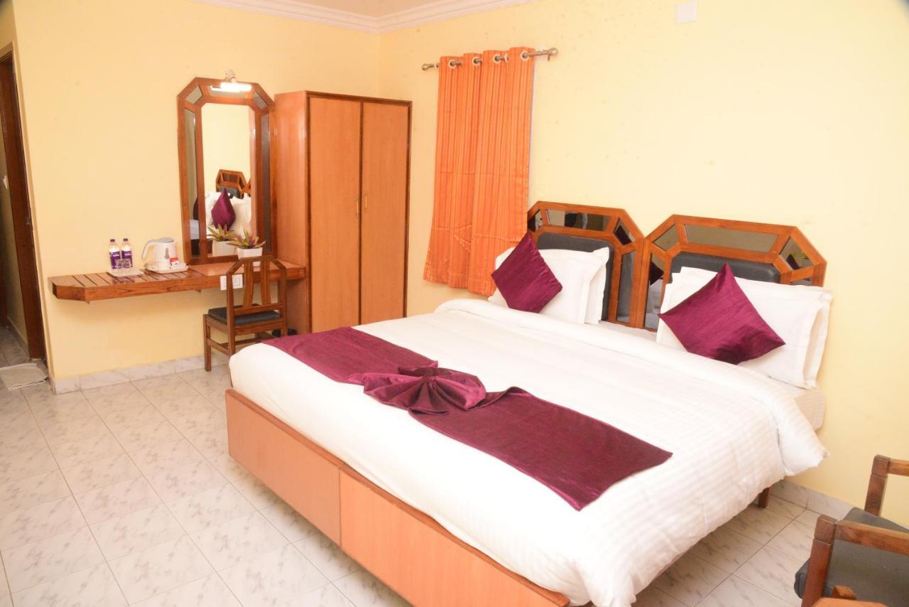 Hotel Vijaya Residency Anakāpalle Exterior foto
